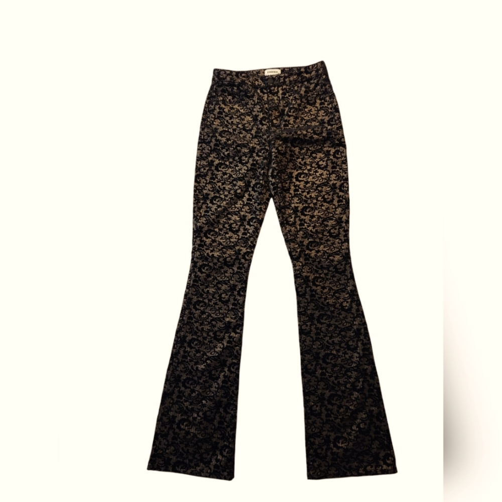 L'agence Selma Black and Gold Ribbed Flarrd Jeans NWOT Size 25